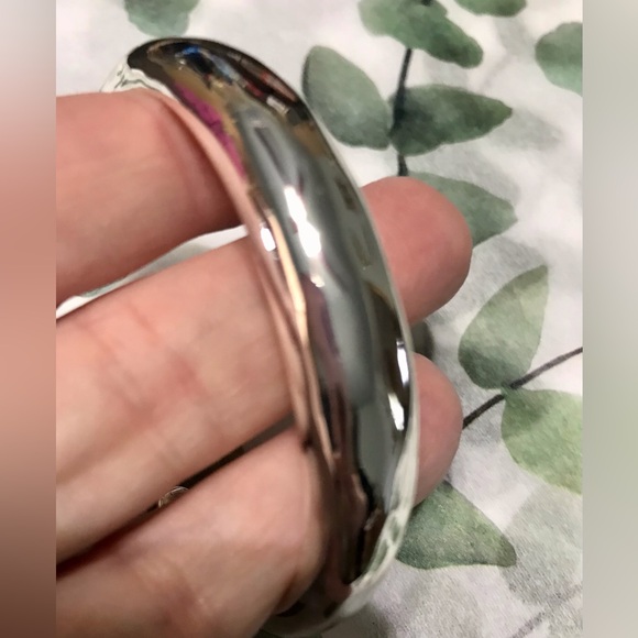 Chloe+Isabel Hammered Silver Cuff Bracelet - Picture 6 of 8